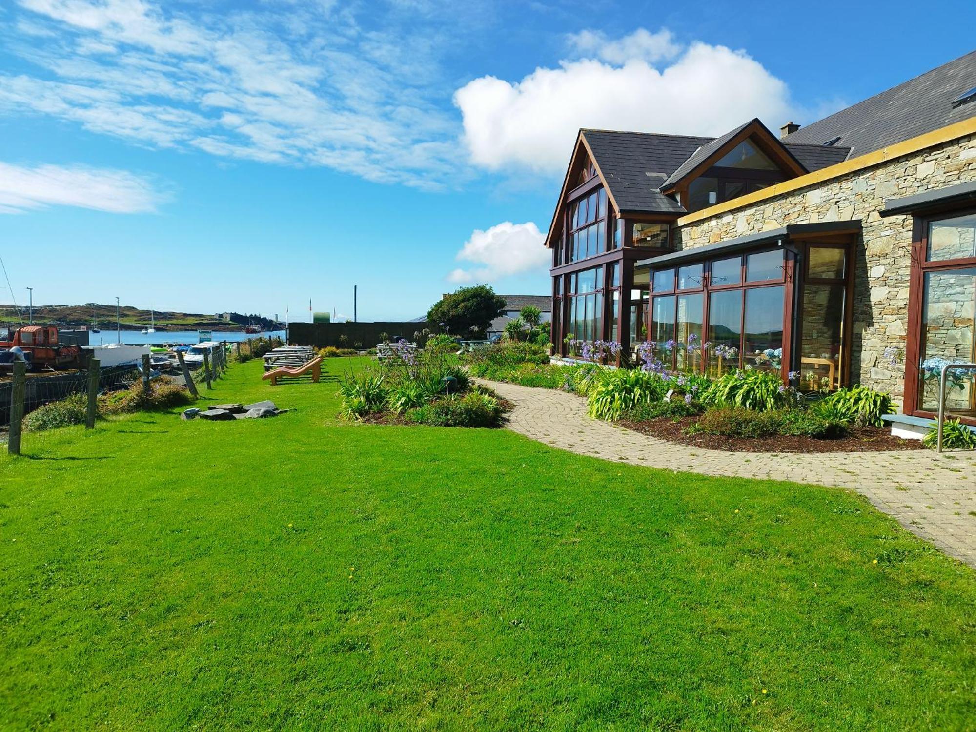 Inishbofin House Hotel Экстерьер фото